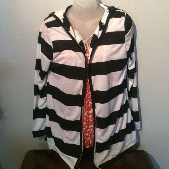 Sweet Romeo Tops - Sweet Romeo cardigan